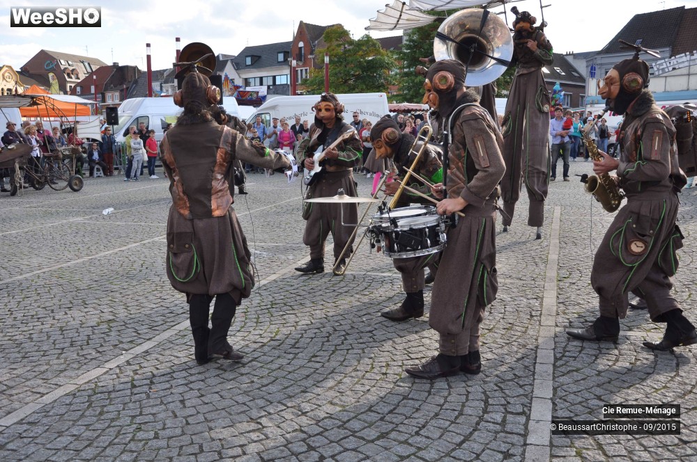 4/43 photos du spectacle Les Fous Volants