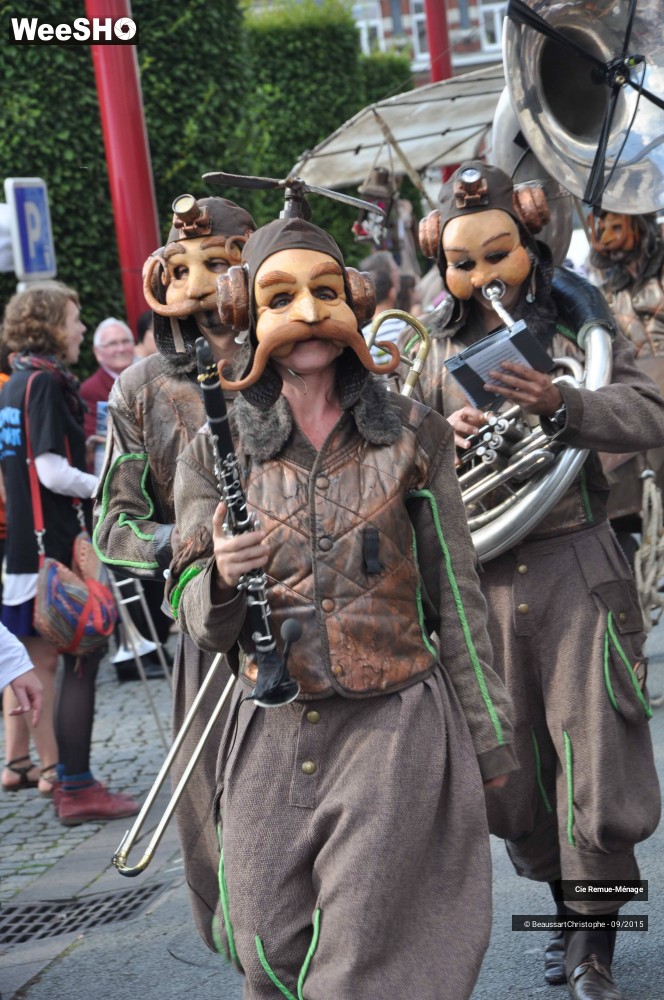 9/43 photos du spectacle Les Fous Volants