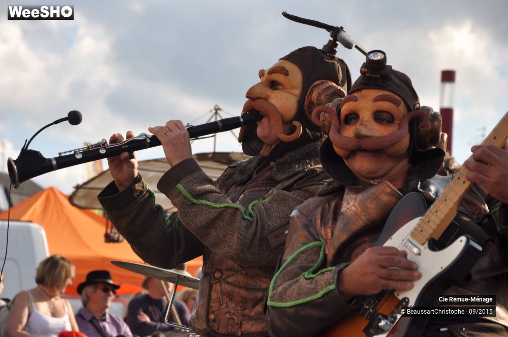 22/43 photos du spectacle Les Fous Volants