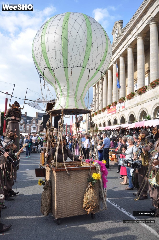 28/43 photos du spectacle Les Fous Volants