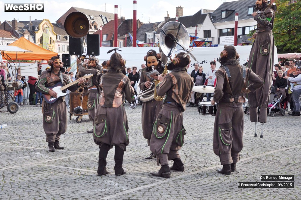 39/43 photos du spectacle Les Fous Volants