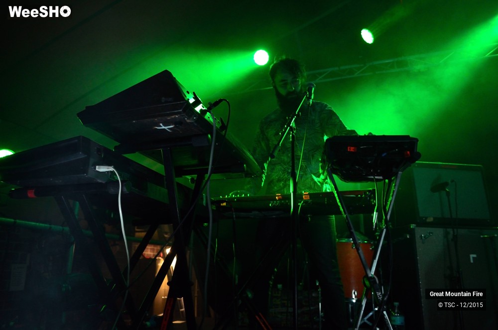 16/17 photos du spectacle Great mountain fire