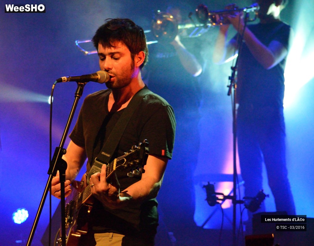 22/31 photos du spectacle Les hurlements d'léo chante Mano Solo