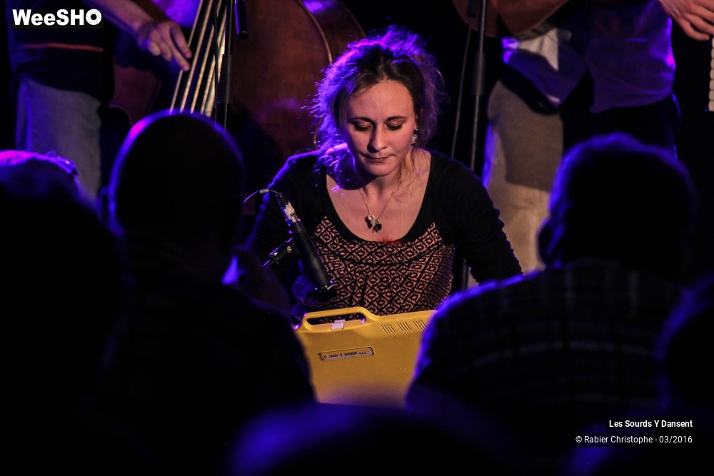 18/26 photos du spectacle Les sourds y dansent