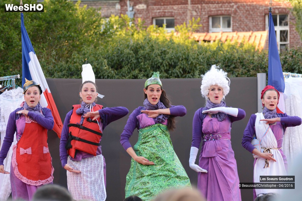 2/44 photos du spectacle Dames de France