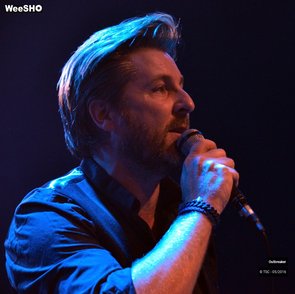 6/10 photos du spectacle Outbreaker