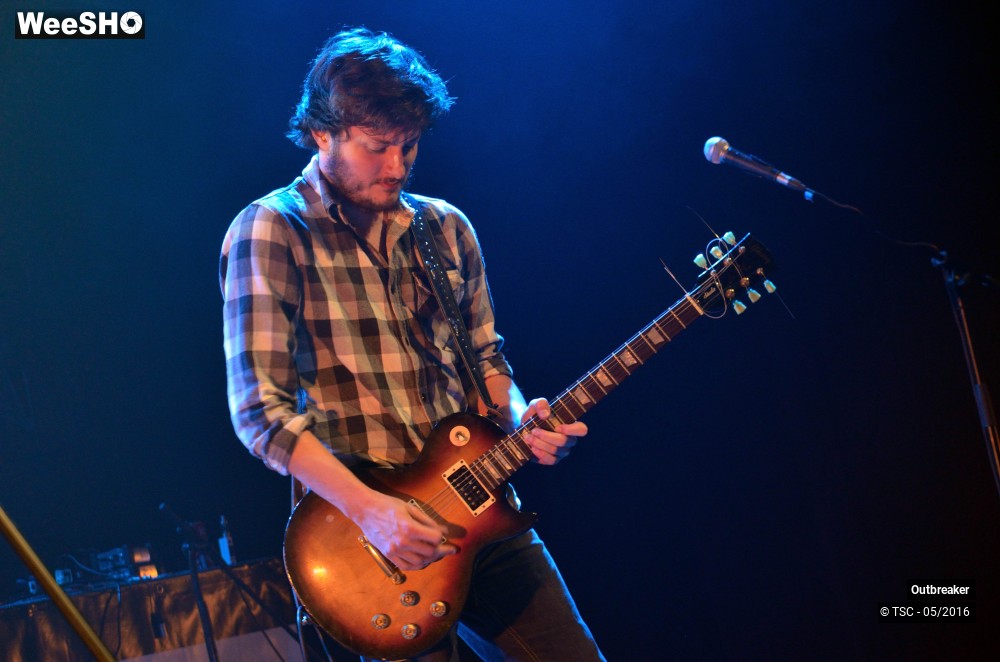 8/10 photos du spectacle Outbreaker