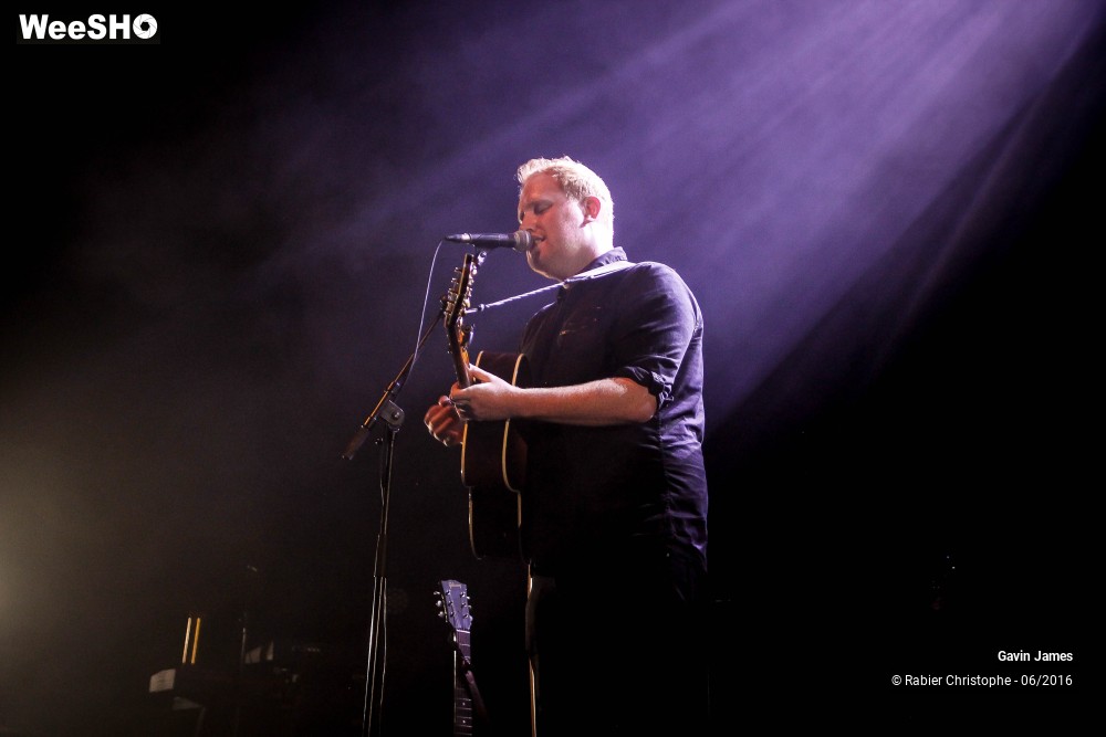 16/19 photos du spectacle Gavin James