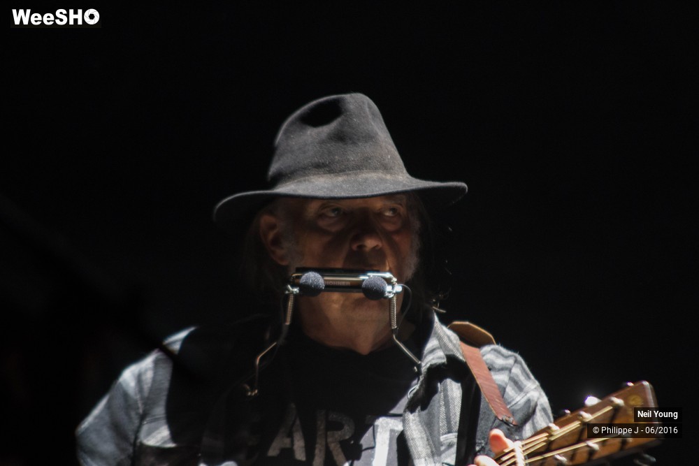 2/13 photos du spectacle Neil Young