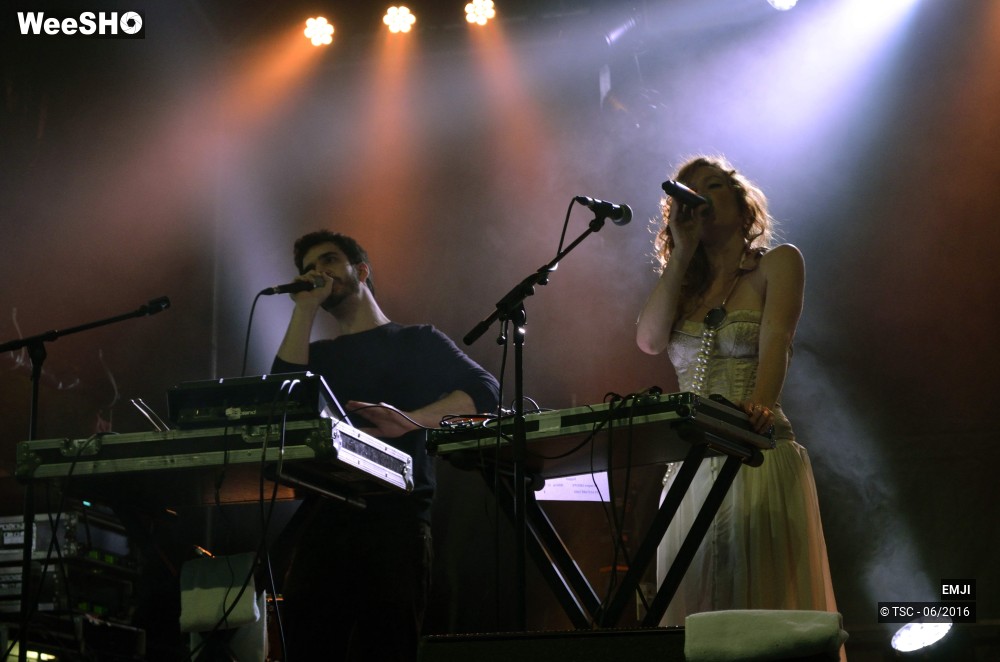 1/22 photos du spectacle EMJI