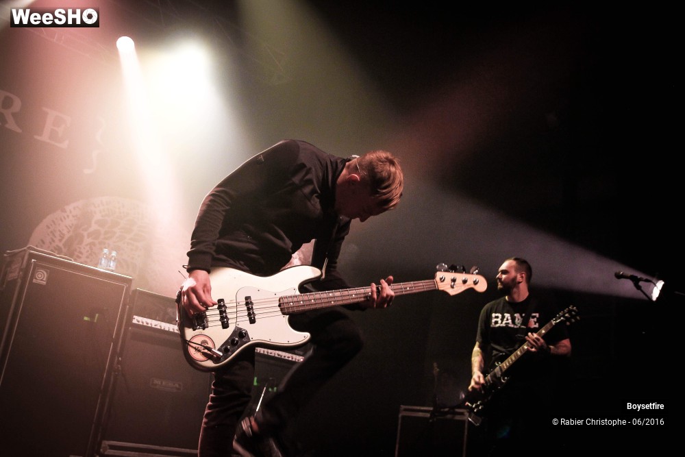 20/30 photos du spectacle Boysetfire