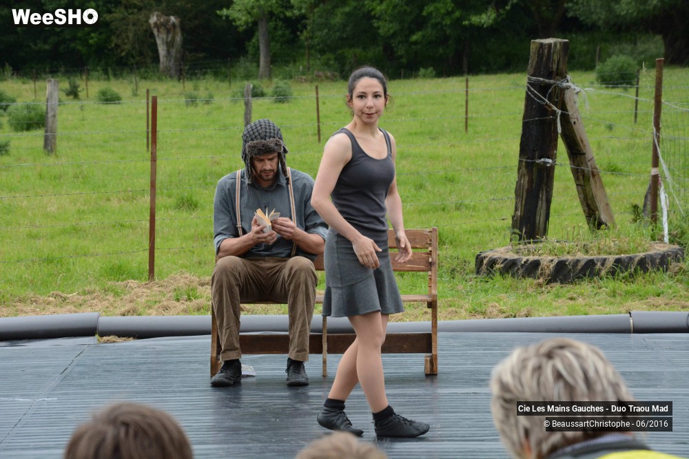 13/43 photos du spectacle Le Banc