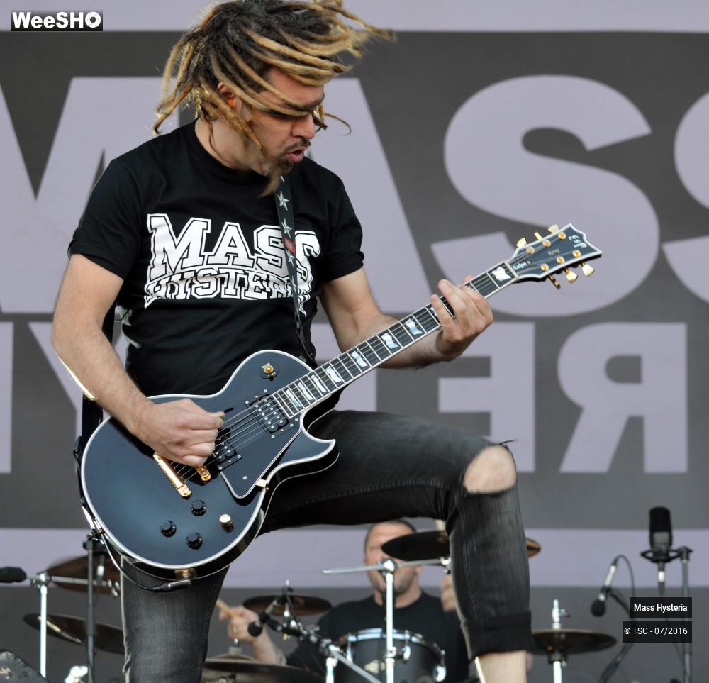 3/24 photos du spectacle Mass Hysteria