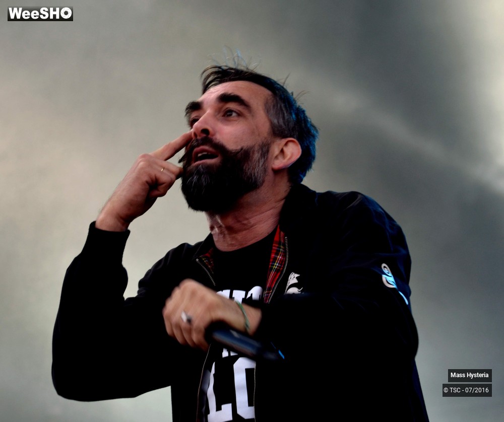 4/24 photos du spectacle Mass Hysteria