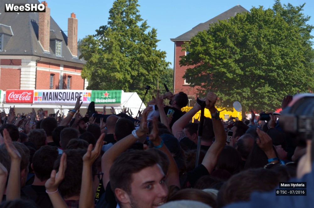 7/24 photos du spectacle Mass Hysteria