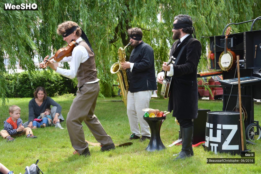 2/19 photos du spectacle Absurd Street Rock