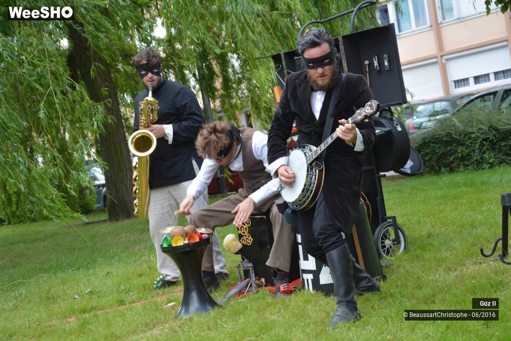 10/19 photos du spectacle Absurd Street Rock