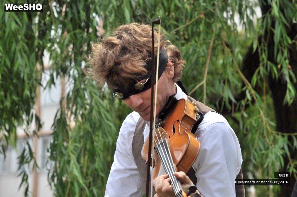 12/19 photos du spectacle Absurd Street Rock