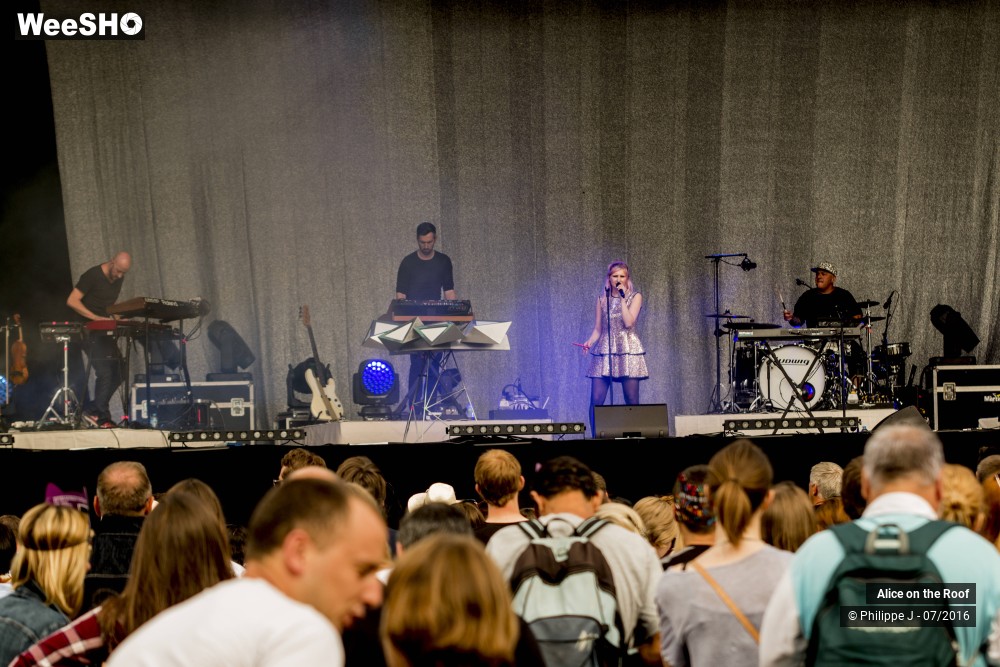 4/12 photos du spectacle Alice on the Roof