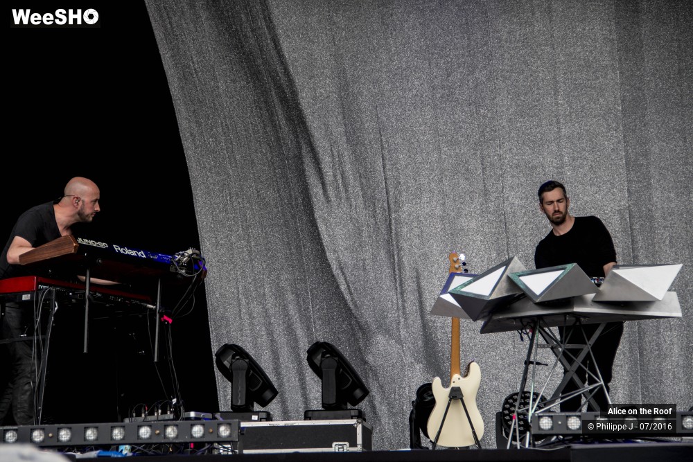 7/12 photos du spectacle Alice on the Roof