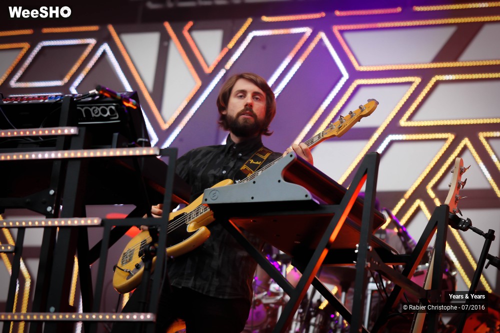 34/37 photos du spectacle Years & Years