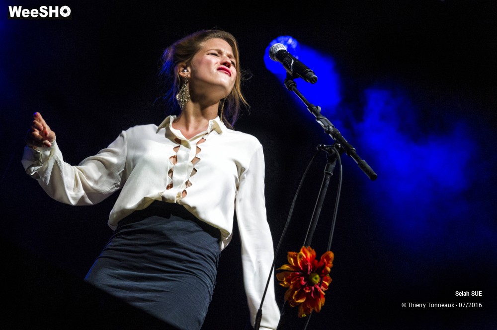 6/34 photos du spectacle Selah Sue