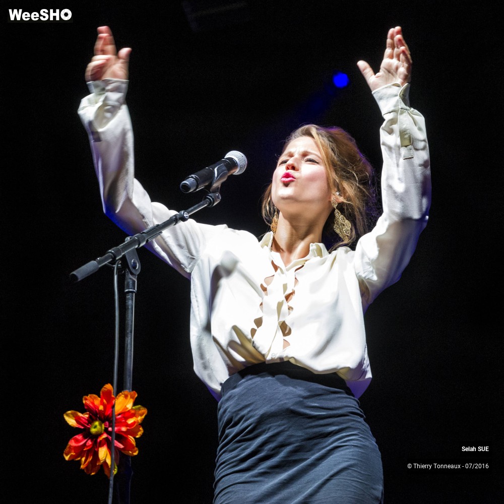 24/34 photos du spectacle Selah Sue