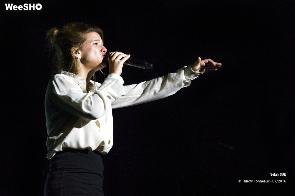 27/34 photos du spectacle Selah Sue