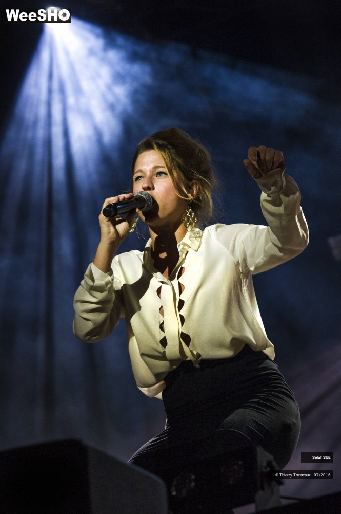 28/34 photos du spectacle Selah Sue