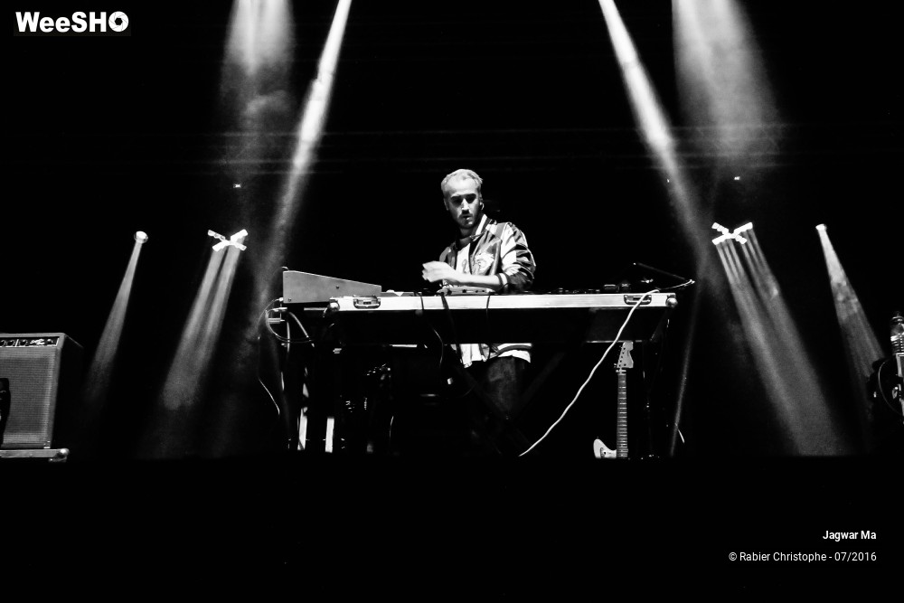 4/15 photos du spectacle Jagwar Ma