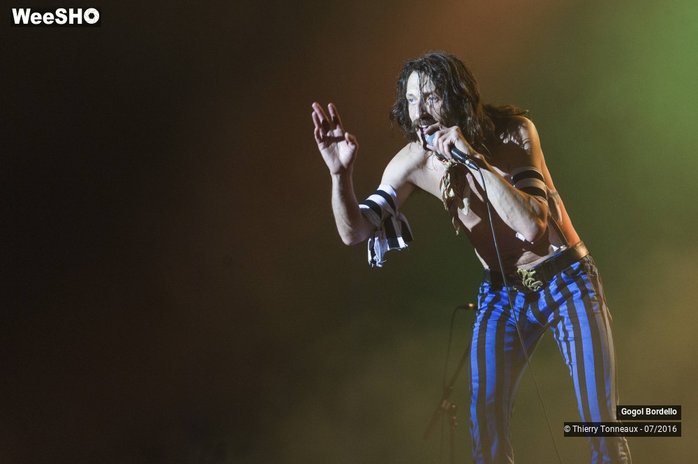 16/50 photos du spectacle Gogol Bordello 2