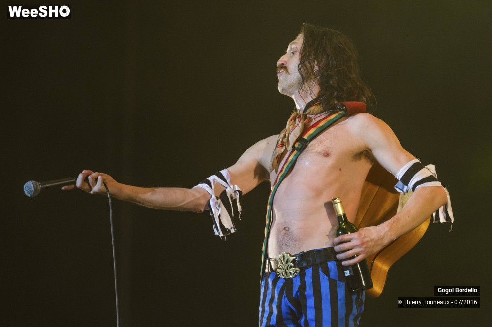 34/50 photos du spectacle Gogol Bordello 2