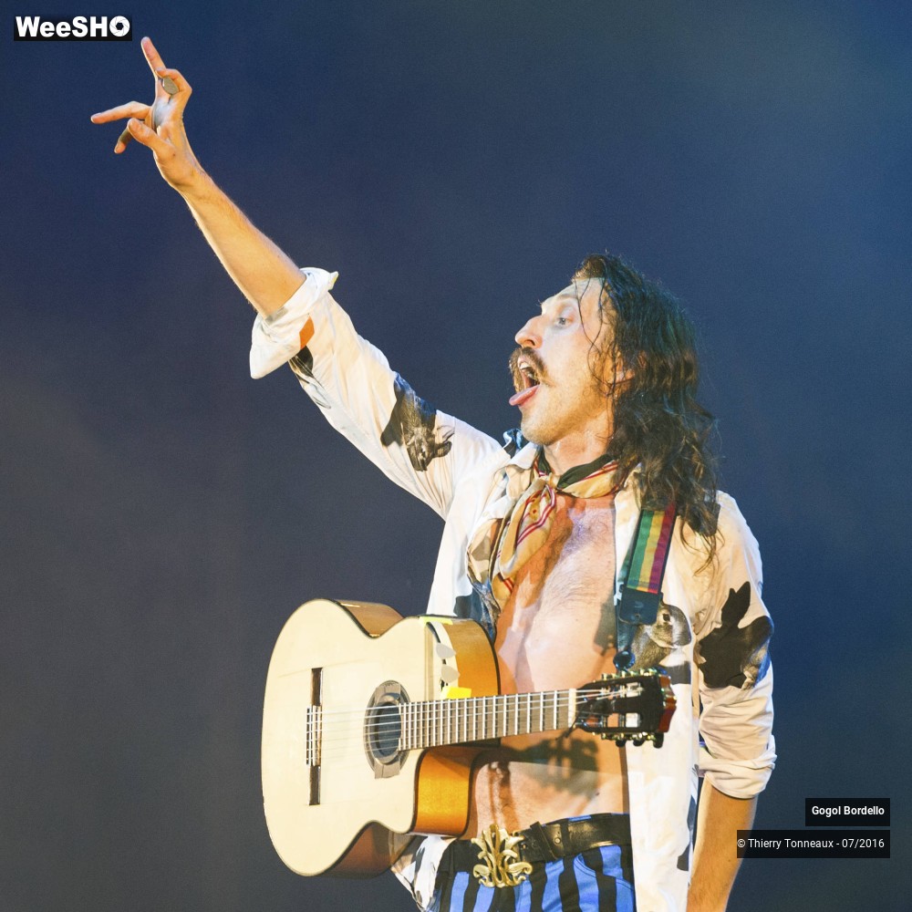 36/50 photos du spectacle Gogol Bordello 2