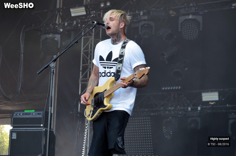 2/12 photos du spectacle Highly suspect