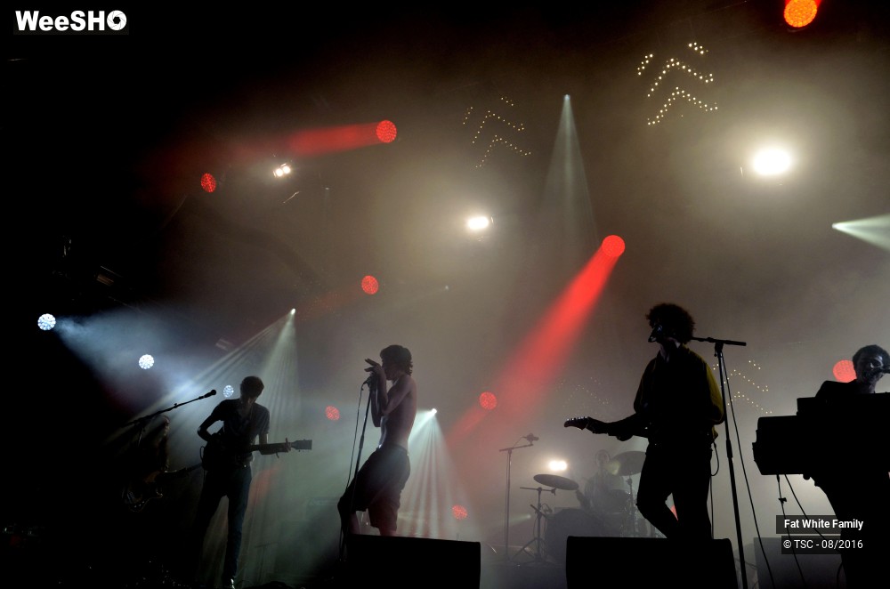 3/10 photos du spectacle Fat White Family