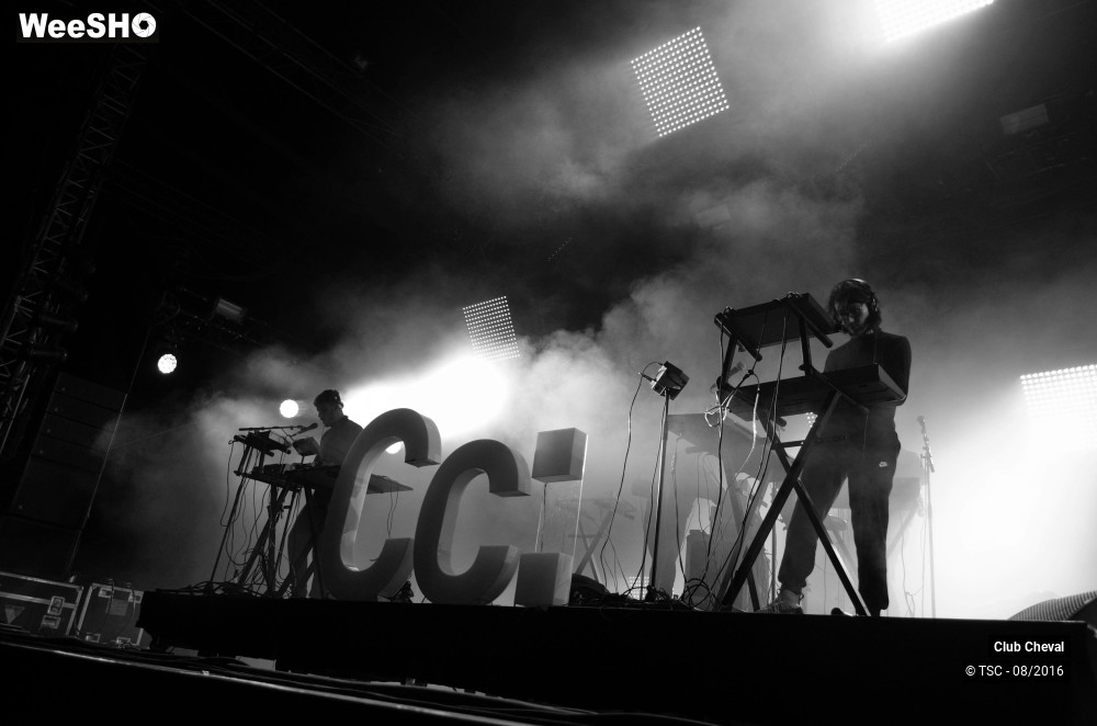 8/11 photos du spectacle Club Cheval