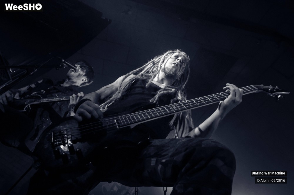 1/11 photos du spectacle Blazing War Machine