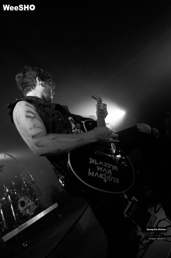 2/11 photos du spectacle Blazing War Machine