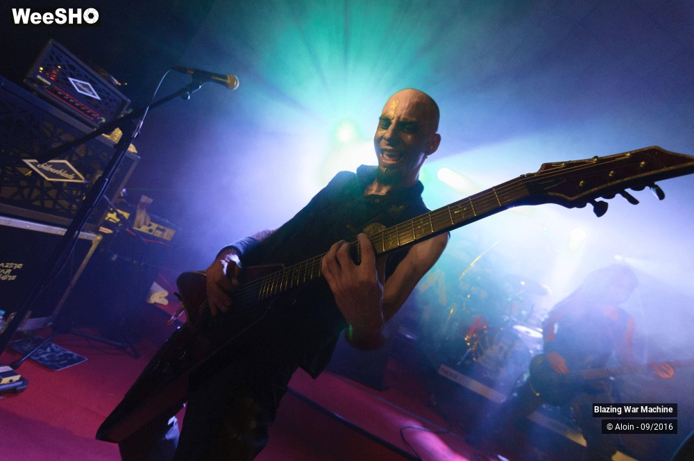 3/11 photos du spectacle Blazing War Machine