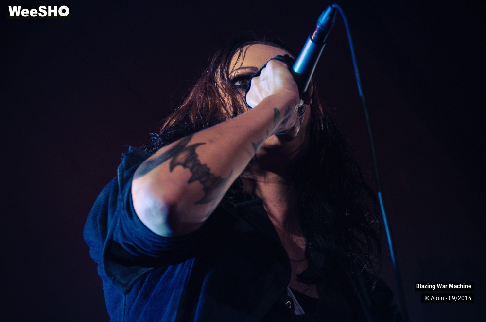5/11 photos du spectacle Blazing War Machine