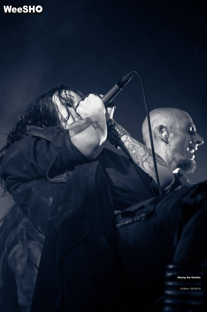 6/11 photos du spectacle Blazing War Machine