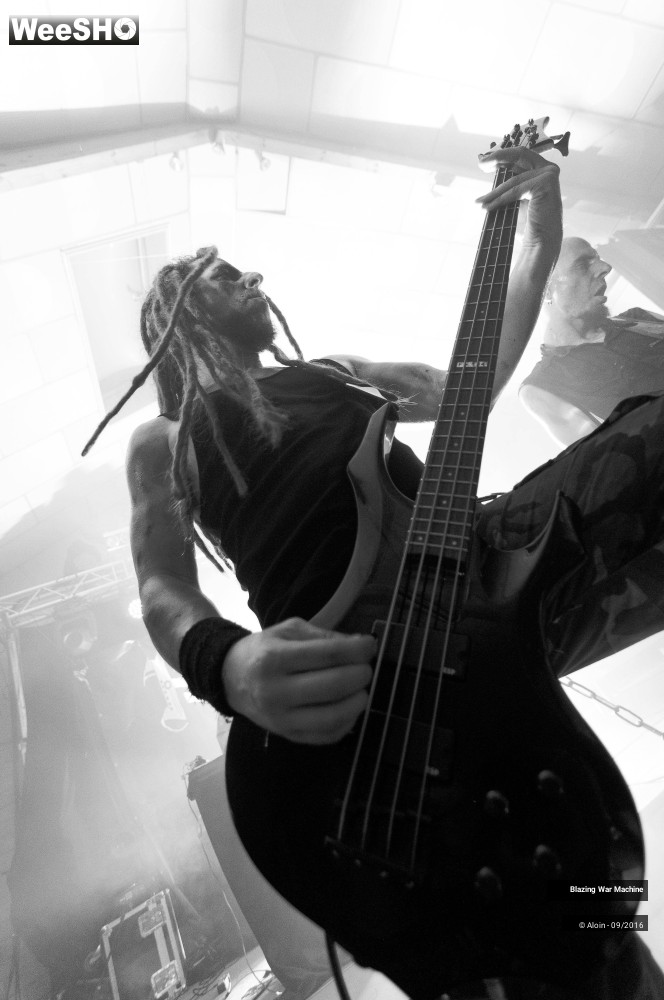 10/11 photos du spectacle Blazing War Machine