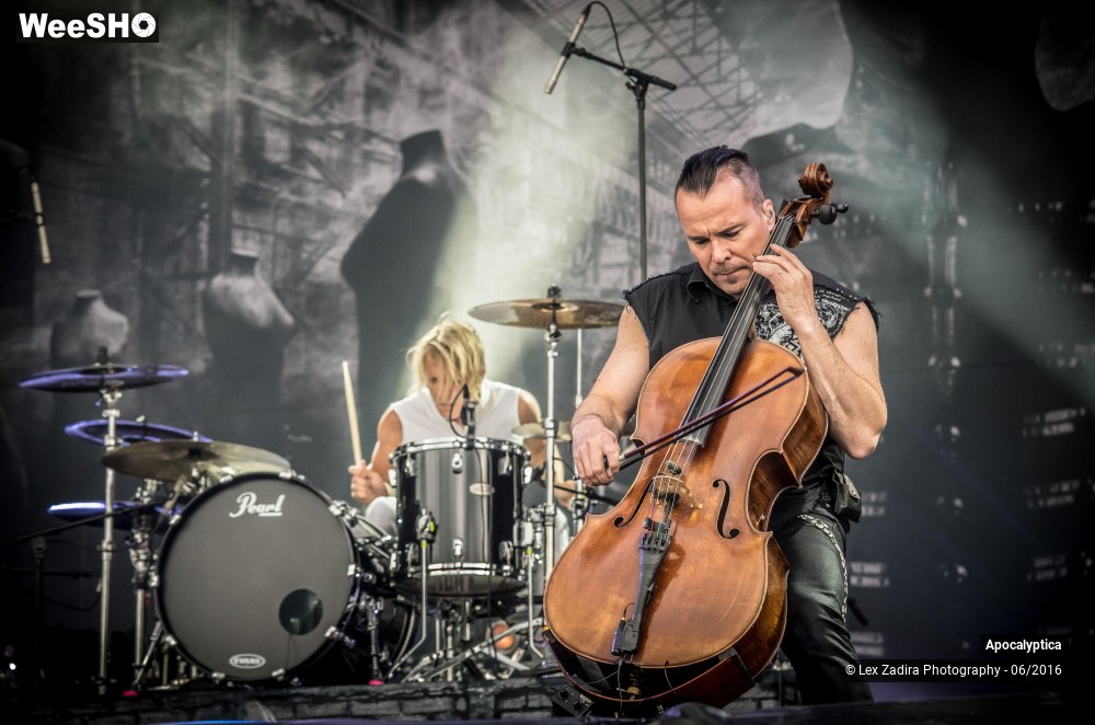6/9 photos du spectacle Apocalyptica