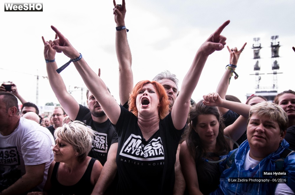 3/10 photos du spectacle Mass Hysteria