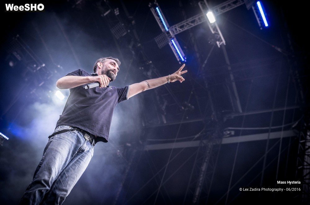 6/10 photos du spectacle Mass Hysteria