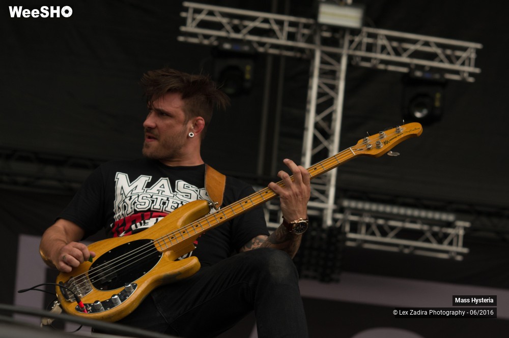 10/10 photos du spectacle Mass Hysteria