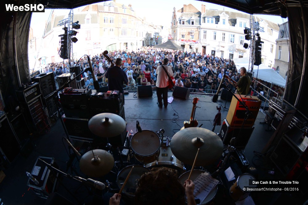 16/22 photos du spectacle Dan Cash & the Trouble Trio