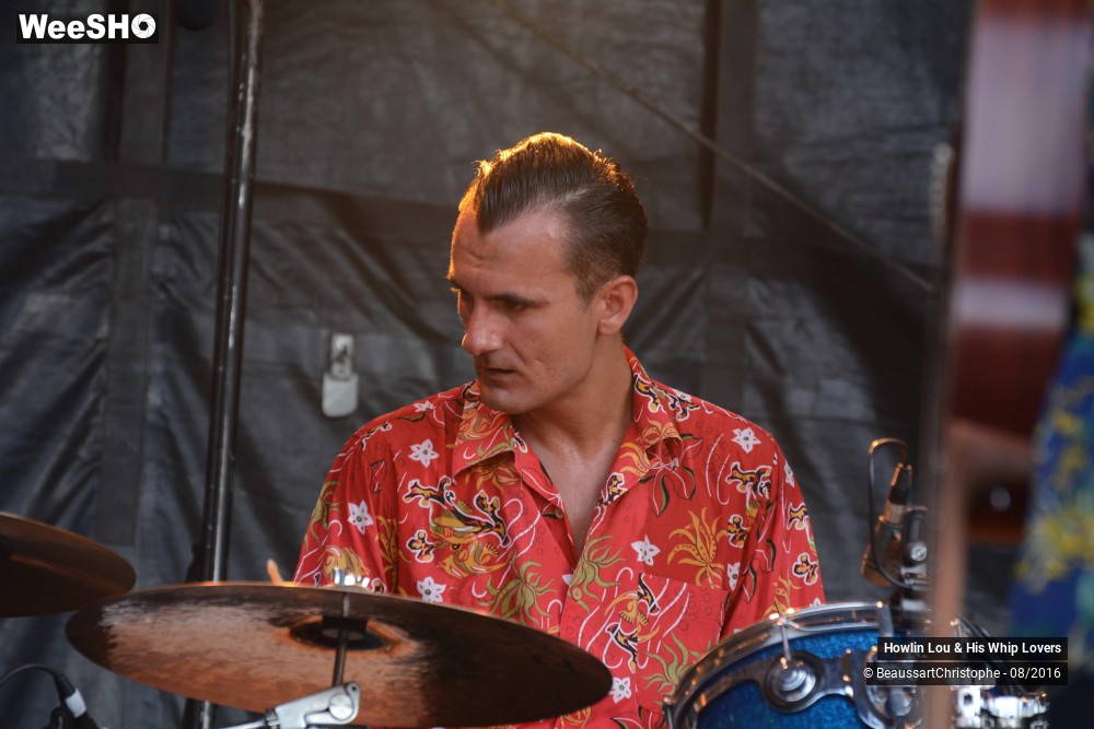 20/31 photos du spectacle Howlin Lou & His Whip Lovers