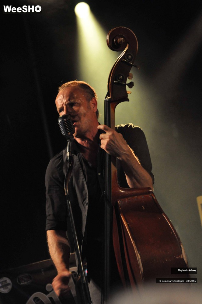 24/25 photos du spectacle Slapback Johnny