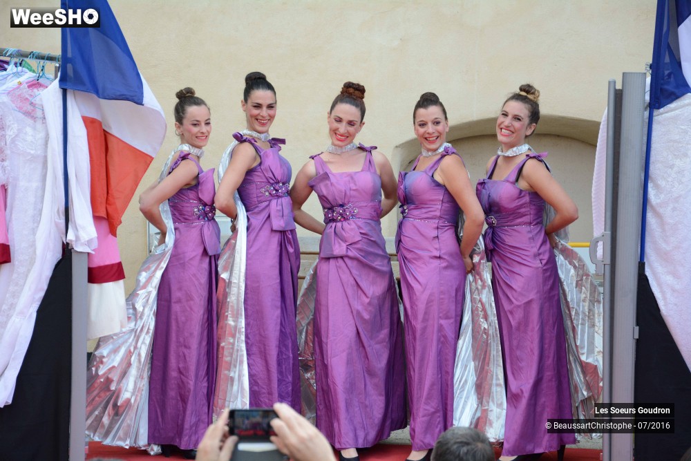 10/51 photos du spectacle Dames de France